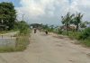 Akses Jalan Menuju Kantor Kelurahan Panggung Rawi Rusak Parah