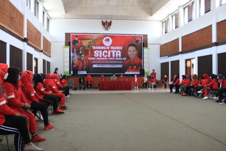 Ajak Warga Sumedang Hidup Sehat, TB Hasanuddin Kenalkan Senam Sicita