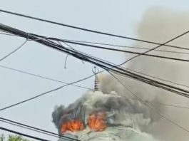 Kebakaran! Kubah Islamic Center Jakarta Utara Dilalap Api