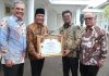 Pj Gubernur Banten Al Muktabar Raih Anugerah Adhikarya Pembangunan Pertanian