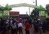 Anaknya Tidak Diterima SPMB Jalur Domisili, Warga Pancur Demo SMPN 12 Kota Serang