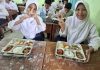 SMPN 2 Kota Serang Terima Penyaluran Perdana Program MBG, Siswa Ketagihan