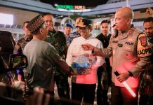 H-5 Lebaran, Gubernur Andra Soni Tinjau Arus Mudik di Penyeberangan Merak–Bakauheni