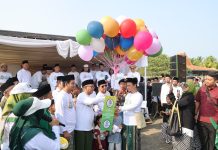 Lepas Jalan Sehat Sarungan, Andra Soni Apresiasi Kiprah NU